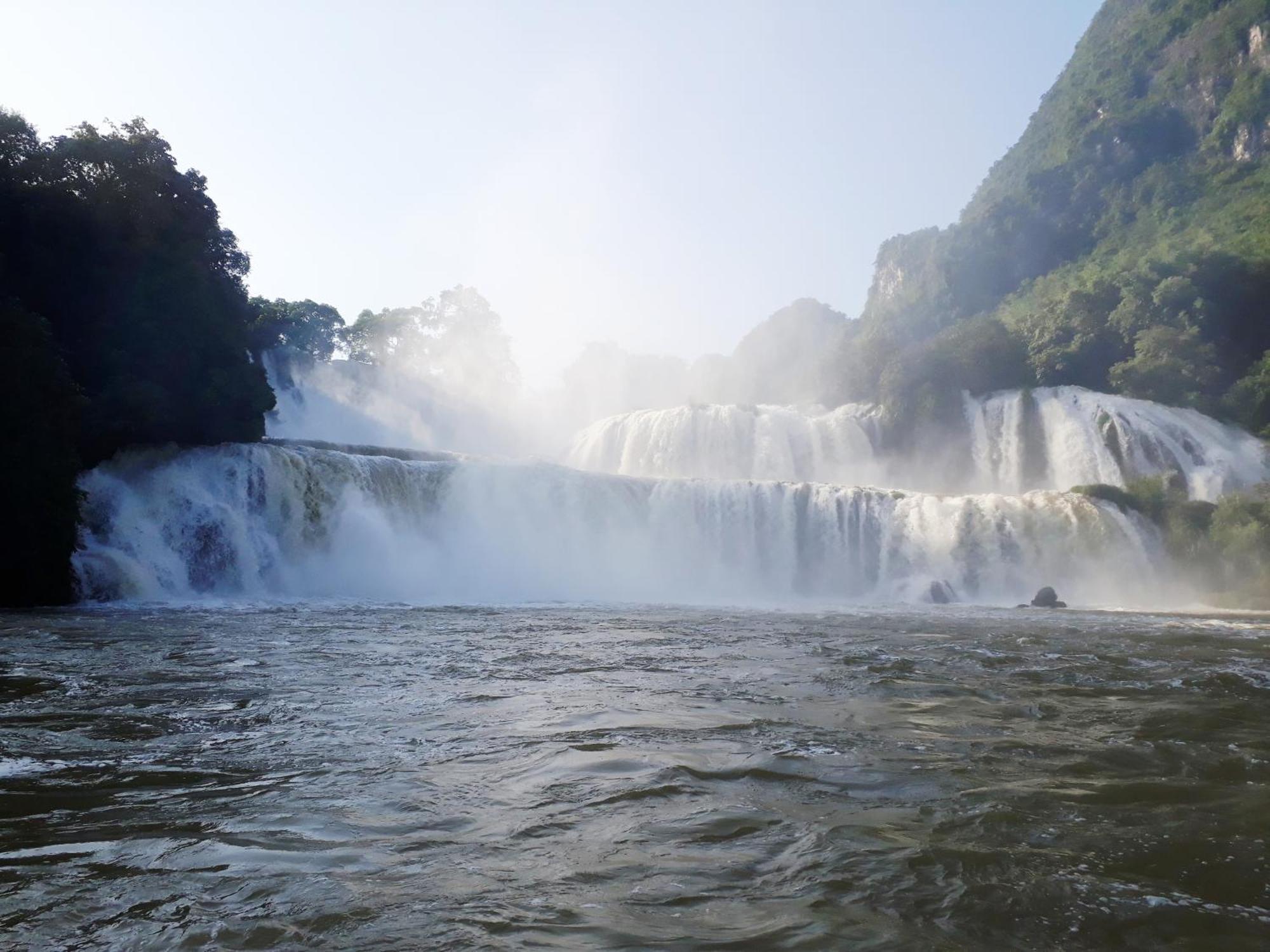 Yến Nhi Bản Giốc Homestay - Nhà sàn đá cổ Cao Bang Esterno foto
